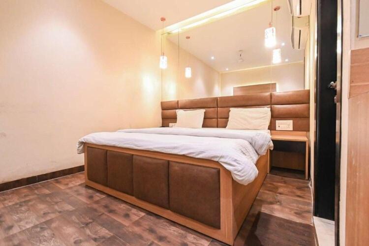 Solitaire Hotel Nowe Delhi Zewnętrze zdjęcie
